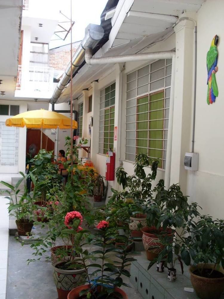 Hostal El Colibri Iquitos Exterior foto