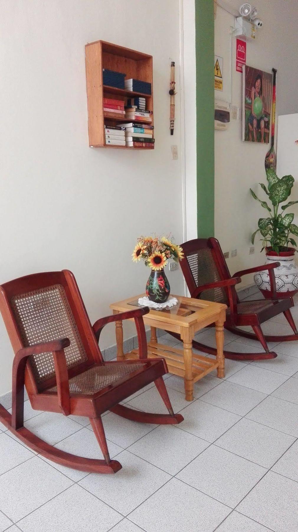 Hostal El Colibri Iquitos Exterior foto